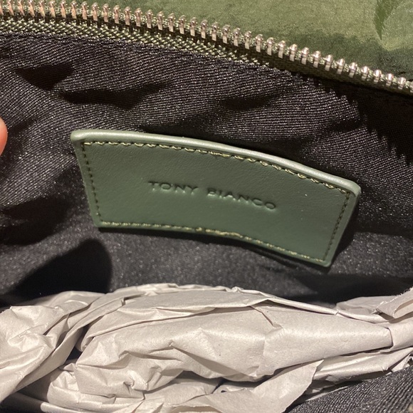 HOST PICK ✨ TONY BIANCO HANDBAG SOFT BAG STYLE KHAKI 2 inside pockets long strap - Picture 9 of 10